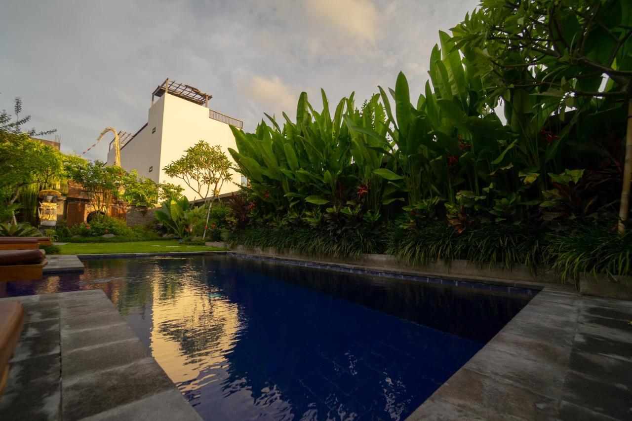 Gong Vanka Guest House Canggu Exterior photo